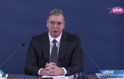 Vučić poručio: Kad budemo menjali politiku, ja ću to lično da saopštim, a ne Rade Basta