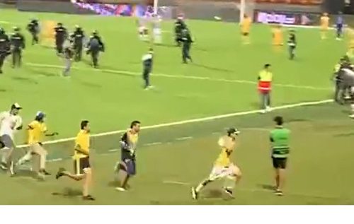 Uleteli na teren, a nisu ni slutili šta će im se desiti: Odluka koju će ovi huligani večno žaliti (VIDEO)
