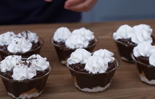 Brza i lakša verzija najpoznatijeg kolača: Posne profiterole u čaši (RECEPT+VIDEO)