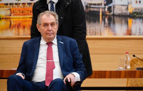 Zeman: Srbija među nekoliko mogućih posrednika za mir u Ukrajini