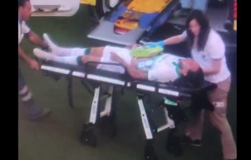 Užasne vesti: Brat Nemanje Gudelja se onesvestio nasred terena, Srbin hitno prebačen u bolnicu (VIDEO)