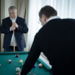 "Dašak svežeg vazduha u Beogradu": Vučić i Orban odigrali partiju bilijara (FOTO)
