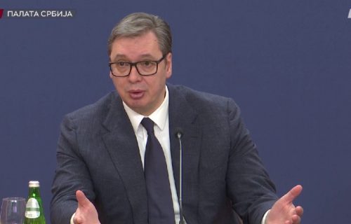 Vučić o tajkunskim medijima: Ne mogu da prodaju 3.000-4.000 primeraka ako nemaju mene na naslovnoj strani