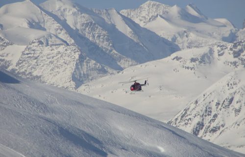 Pet helikoptera u AKCIJI SPASAVANJA: Pokrenula se velika lavina na Alpima, sumnja se da ima zatrpanih