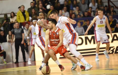 Zvezda do tesne pobede u Čačku: Borac nošen sjajnom atmosferom nije uspeo da slomi crveno-bele!