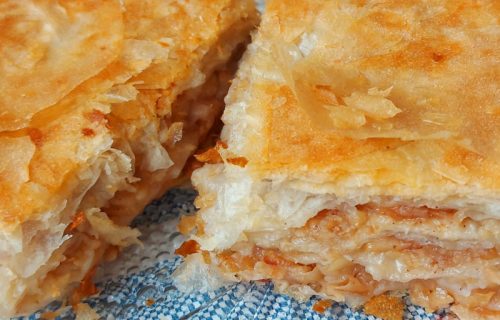 Ovo još niste probali: Burek sa bananama i jabukama (RECEPT+VIDEO)