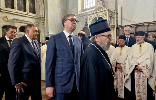 Liturgija UPOKOJENJA majke srpskog patrijarha: Porfirije služio opelo, prisustvovao i Vučić (FOTO)