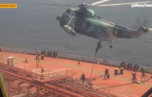 Iranski komandosi zarobili tanker sa američkom naftom: Napad izveli iz helikoptera (VIDEO)