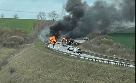 Sedmoro MRTVIH u jezivoj SAOBRAĆAJKI u Nemačkoj: Žrtve sudara žive gorele u svojim automobilima