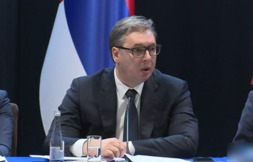 PET TAČAKA: Vučić otkrio šta će preduzeti povodom situacije na KiM, dobio gromoglasan aplauz