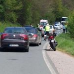 Poginuo motociklista kod Topole: Teška saobraćajna nesreća, muškarac stradao u sudaru auta i motora