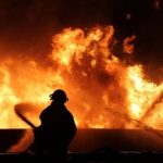 Veliki požar u kući u Resniku, otac i beba se nagutali dima
