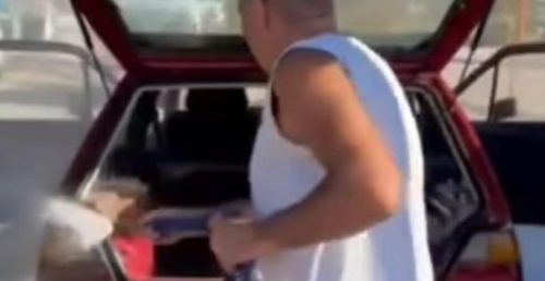 PREŠAO IGRICU! Balkanski način pranja kola: Golf je to, izdržaće! (VIDEO)