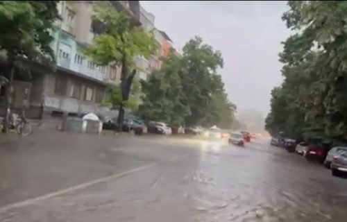 Potop u Novom Sadu: Nevreme izazvalo haos u saobraćaju (VIDEO)