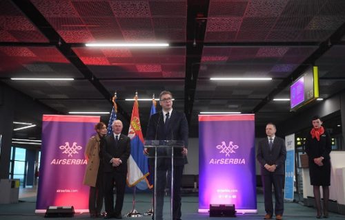 "Veliki i važan dan za sve nas": Vučić ispratio prvi let za Čikago posle 30 godina (FOTO)