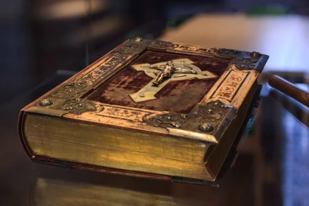 Skriveno poglavlje Biblije pronađeno u Vatikanu: Sve se nalazi ispod tri sloja teksta
