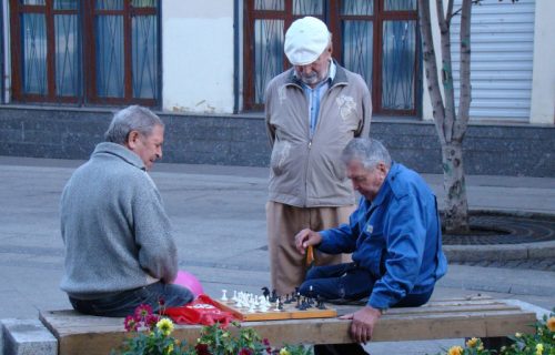 Od sutra kreće primena penzionerskih kartica: Do sada prijavljeno 920.000 penzionera