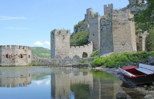 OGROMNO INTERESOVANJE: Za dva dana podeljeni svi VAUČERI za odmor, narod traži JOŠ