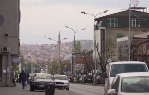 Muškarac povređen u pucnjavi u Prištini podlegao povredama (FOTO)