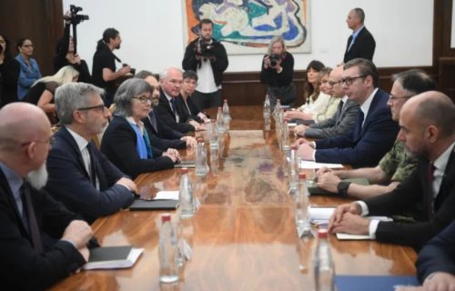 Vučić: "Jednostrani potezi Prištine dovode do nasilja nad Srbima, trudićemo se da sačuvamo MIR" (FOTO)
