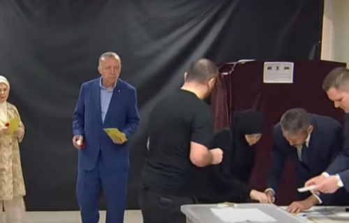 EVO ŠTA SE ZNA O NJIMA: Supruge predsedničkih kandidata u Turskoj u žiži javnosti (FOTO+VIDEO)
