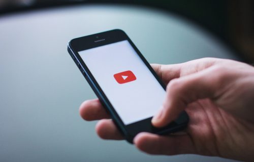 NOVA PRAVILA: YouTube počinje sa monetizacijom snimaka dojenja