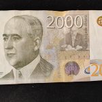 Šta da radite sa pocepanom novčanicom? Ako se uputite u banku ili menjačnicu, ovo morate da znate
