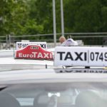 Sva taksi vozila u beloj boji: Na ulicama Beograda od juče prizori iz svetskih metropola