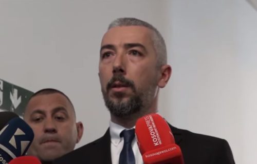 Nastavak provokacija: Atić menja pečat S. Mitrovice iz "Administrativna kancelarija" u "Republika Kosovo"