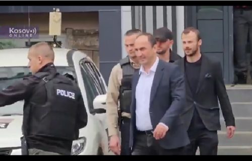 Nova provokacija Kurtijevog ministra: Aljiu obišao na prevaru Hetemija u zgradi opštine Leposavić (VIDEO)