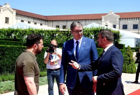 "KRATAK I DOBAR RAZGOVOR" Vučić u Kišinjevu razgovarao sa Zelenskim (FOTO)