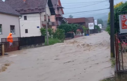 OGLASIO SE MUP: Sa teritorije Kruševca, Čačka i Jagodine EVAKUISANO 6 OSOBA zbog poplava (VIDEO)