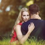 Zbog čega žene razmišljaju o drugim muškarcima dok su sa vama?