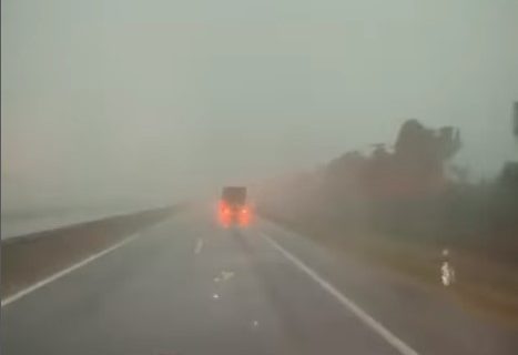 Jako nevreme pogodilo Zagreb, srušio se kran, ima stradalih (VIDEO)