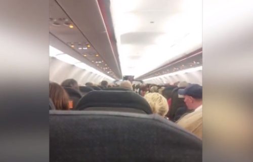 "OVAKO TEŠKI NE MOŽEMO DA POLETIMO": Putnici ostali zatečeni na letu za Liverpul (VIDEO)