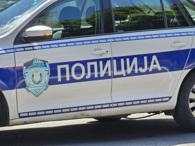 Devojčicu (13) udario auto na Dorćolu: Prevezena je u Tiršovu sa lakšim povredama