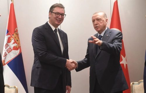 Razgovarali o važnosti očuvanja mira i stabilnosti u regionu: Vučić se sastao sa Erdoganom