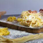 "Teški sosevi su svetogrđe za špagete": Ovo je najbolji i najjednostavniji recept, u svetu je postao hit