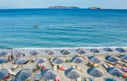 Užas na Halkidikiju: Na plaži zatekli ženu bez svesti, preminula u bolnici