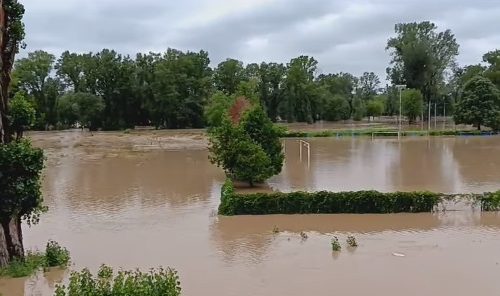 Podivljala Sava pravi haos: Katastrofalno u Sloveniji i Hrvatskoj, uznemirujuće slike poplava (VIDEO)