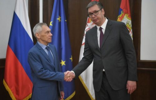 VUČIĆ SE SASTAO SA RUSKIM AMBASADOROM! Važan sastanak u zgradi Generalnog sekretarijata (FOTO)