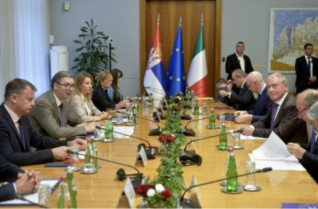 “Odličan sastanak sa italijanskim ministrom o novim investicijama i sirovinama” (FOTO)