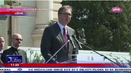 ” Ne postoji oružje i oruđe koje vredi više od vaše pameti i od vaših srca”: Vučić na svečanoj promociji najmlađih oficira