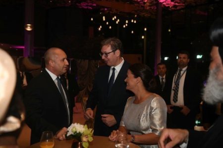 Razgovor o temama od značaja za naše zemlje: Vučić na večeri povodom 5. Demografskog samita u Budimpešti