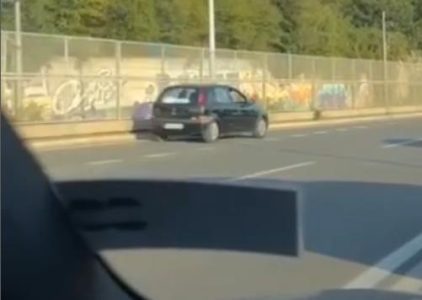 Još jedan snimak vožnje u kontra smeru: Vozača uhvatila kamera kod Mosta na Adi (VIDEO)