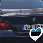 Rus zbog "provokativne" nalepnice na kolima kažnjen sa 500 evra (FOTO)