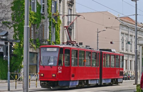 Studenti počeli blokadu Beograda na uglu ulica Kneza Miloša i Birčaninove