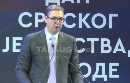 Vučić na proslavi Dana srpskog jedinstva: Ponosni smo na svoju slobodu, tuđin nikada odlučivati u Srbiji