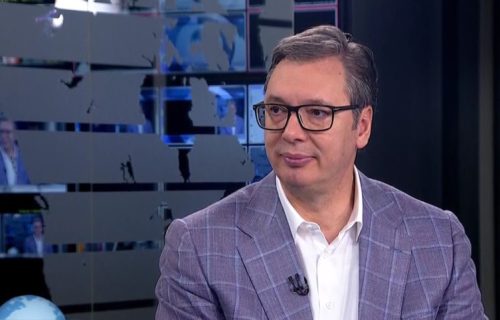 "Želim da praznike provedete u miru i svakoj radosti": Vučić čestitao Božić po gregorijanskom kalendaru