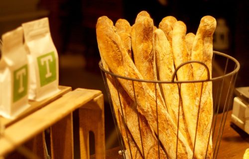Stari PEKARSKI TRIK: Dodajte jedan sastojak u hleb i imaće fantastičan ukus i svežinu od čak tri dana
